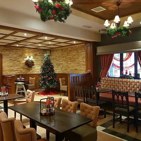 فندق An Grianan Burt