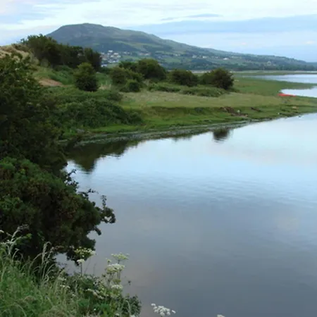 فندق An Grianan Burt